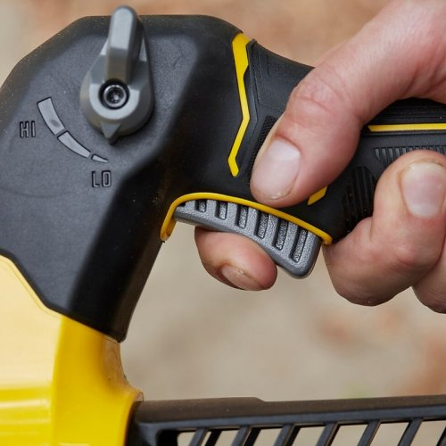 Akkumulátoros lombfúvó V60 akkumulátor nélkül Stanley FatMax SFMCBLB76B Előnézet 