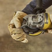 Akkumulátoros sarokcsiszoló 125mm V20 18V akkumulátor nélkül Stanley FatMax SFMCG700B Akkumulátoros sarokcsiszoló 125mm V20 18V akkumulátor nélkül Stanley FatMax SFMCG700B náhled