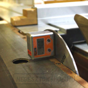 CMT Digitális szögmérő - +/- 180°, felbontás 0,1°-ig náhled