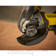 Akkumulátoros sarokcsiszoló V20 18V akkumulátor nélkül Stanley FatMax SFMCG300B Akkumulátoros sarokcsiszoló V20 18V akkumulátor nélkül Stanley FatMax SFMCG300B náhled