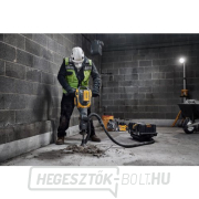 Akkumulátoros bontókalapács 28 mm-es hatszög XR FLEXVOLT 54V 2x15Ah DeWALT DCH966Z2 náhled