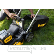 Akkumulátoros fűnyíró 2x18V 2x8,0 Ah DeWALT DCMWP134W2 Akkumulátoros fűnyíró 2x18V 2x8,0 Ah DeWALT DCMWP134W2 náhled