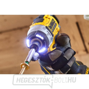 Ütvecsavarozó 18V 2x1,7Ah Tstak DeWALT POWERSTACK DCF860E2T náhled