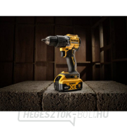 Akkus ütvefúró XR Li-Ion 18V/2x5,0Ah a 100 éves évfordulóra DeWALT DCD100YP2T DCD100YP2T náhled