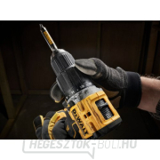 Akkus ütvefúró XR Li-Ion 18V/2x5,0Ah a 100 éves évfordulóra DeWALT DCD100YP2T DCD100YP2T náhled