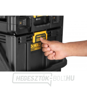 DeWALT DWST08061-1 Állítható munkalámpa TOUGHSYSTEM 2.0 tárolóval náhled