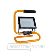 50 W-os LED reflektor állvánnyal és kábellel - hideg fehér szín 6500K (10) Előnézet 