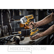 Akkus ütvecsavarozó nagy nyomatékkal DeWALT DCF961H2G 18V, 2x5Ah, töltő, PUR Akkus ütvecsavarozó nagy nyomatékkal DeWALT DCF961H2G 18V, 2x5Ah, töltő, PUR náhled