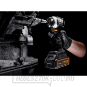 DeWalt McLaren ütvecsavarozó 1/4 DCF85MP2T + tartozékok náhled