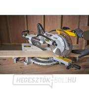 Gérvágófűrész 254 mm 1800 W, mozgatással Stanley SM1800 náhled