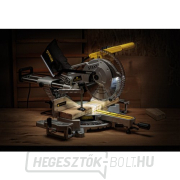 Gérvágófűrész 254 mm 1800 W, mozgatással Stanley SM1800 náhled