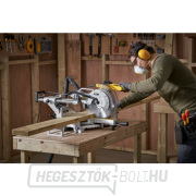 Gérvágófűrész 254 mm 1800 W, mozgatással Stanley SM1800 náhled