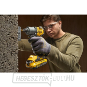 Akkumulátoros ütvecsavarozó V20 18V 2x2,0Ah Stanley FatMax SFMCF830D2K náhled