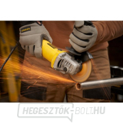 Sarokcsiszoló 600 W Fatmax Stanley FMEG615 Stanley FMEG615 náhled