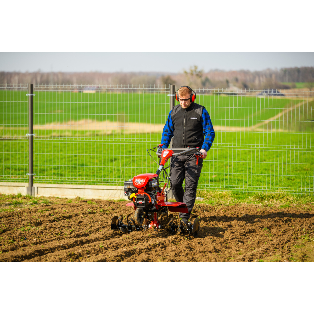 Hahn & Sohn Loncin L103 - nagy teljesítményű kultivátor LC175F-2 motorral és 103 cm munkaszélességgel Előnézet 