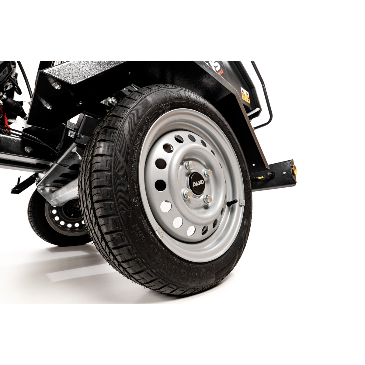 Hahn & Sohn Cedrus R13 - professzionális vontatott ágaprító 18 kW-os Loncin benzinmotorral Előnézet 