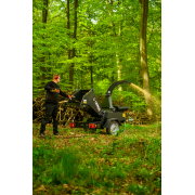 Hahn & Sohn Cedrus R13 - professzionális vontatott ágaprító 18 kW-os Loncin benzinmotorral náhled