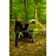 Hahn & Sohn Cedrus R13 - professzionális vontatott ágaprító 18 kW-os Loncin benzinmotorral náhled