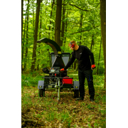 Hahn & Sohn Cedrus R13 - professzionális vontatott ágaprító 18 kW-os Loncin benzinmotorral náhled