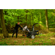 Hahn & Sohn Cedrus R13 - professzionális vontatott ágaprító 18 kW-os Loncin benzinmotorral náhled