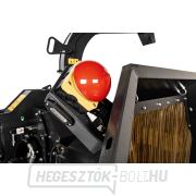 Hahn & Sohn Cedrus RBD16 - professzionális dobos ágaprító hidraulikus adagolóval és B kategóriás pótkocsival náhled