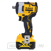 DeWALT DCF901P2 12 V-os akkus ütvecsavarozó 2x 5 Ah-val, töltővel Előnézet 