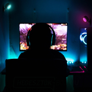 Solight LED újratölthető RGB lámpa, távirányítóval, Li-ion akkumulátorral, USB-C-vel Előnézet 