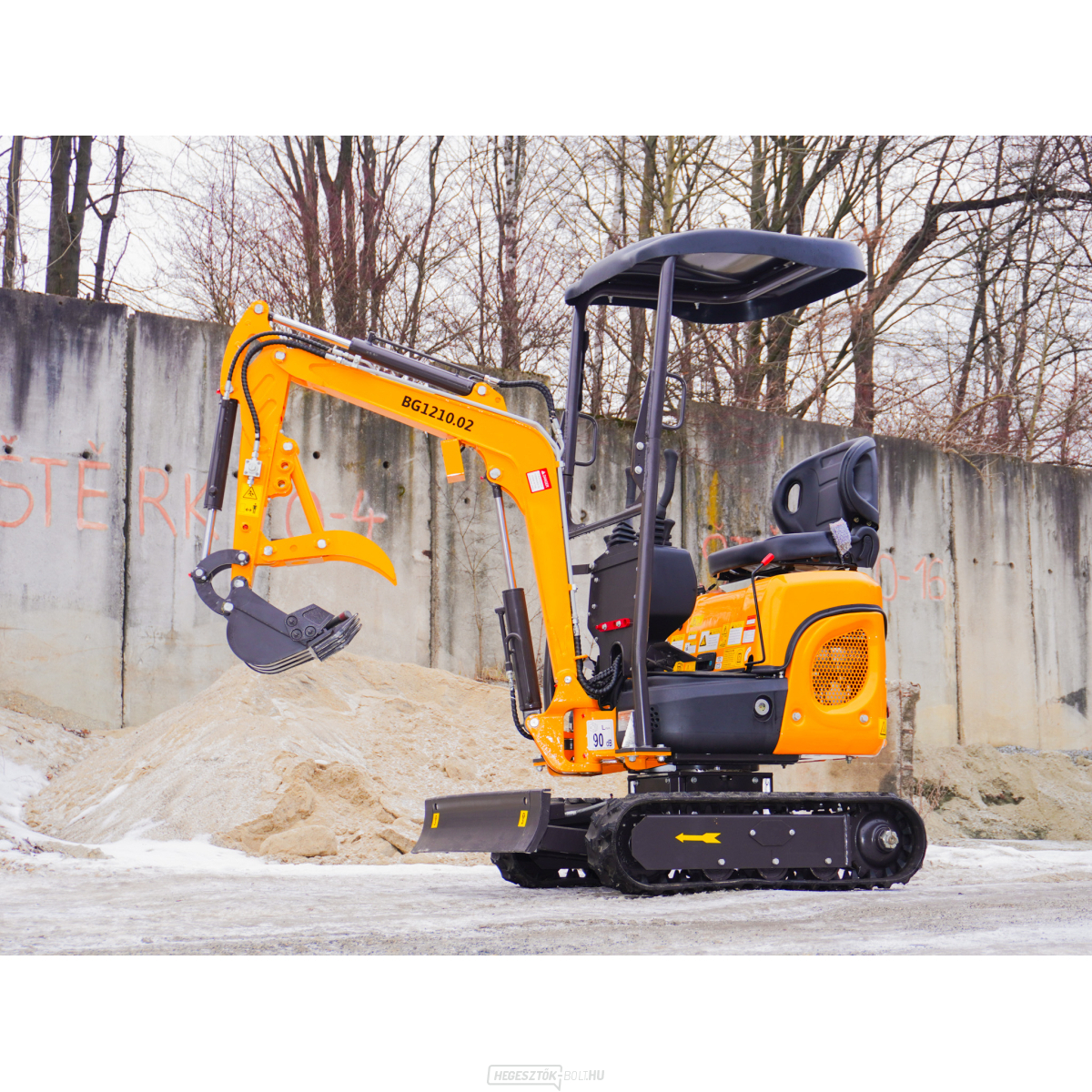 Mini kotrógép Baugarden BG1210.02 Kubota, kanál 400 mm, hüvelykujj tartása