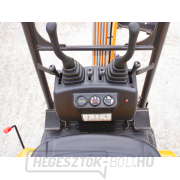 Mini kotrógép Baugarden BG1210.02 Kubota, kanál 400 mm, hüvelykujj tartása Előnézet 