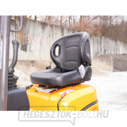 Mini kotrógép Baugarden BG1210.02 Kubota, kanál 400 mm, hüvelykujj tartása náhled