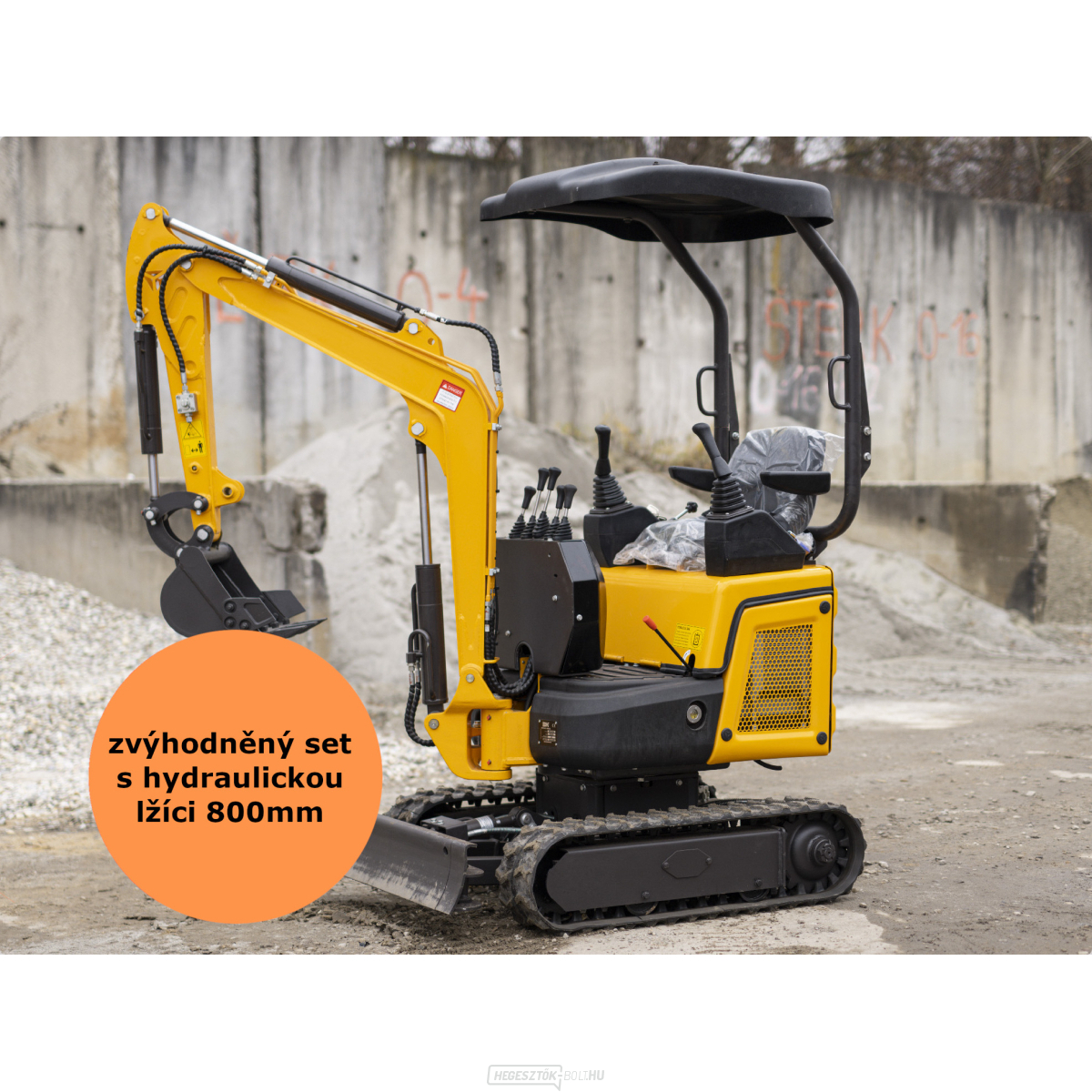 Baugarden BG1300.12 mini kotrógép akciós készlet hidraulikus kanállal 800 mm