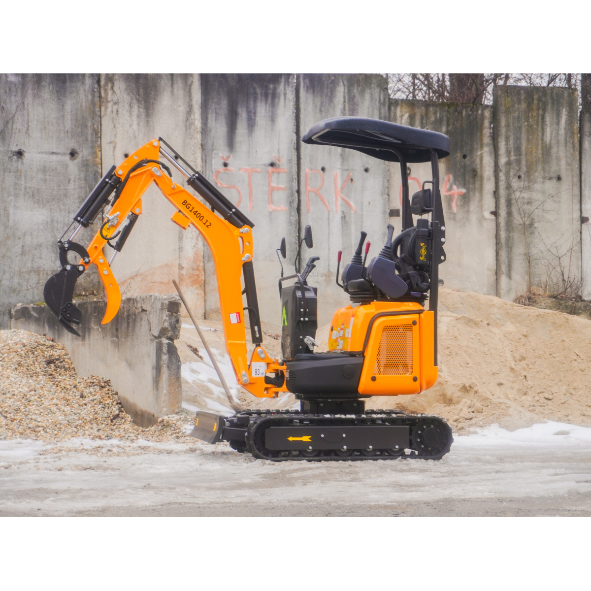 Mini kotrógép Baugarden BG1400.12 PRO Kubota kanál 4000 mm + hidraulikus hüvelykujj tartó