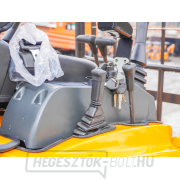 Mini kotrógép Baugarden BG1700.01 Kubota, kanál 400 mm, hidraulikus hüvelykujj tartó náhled